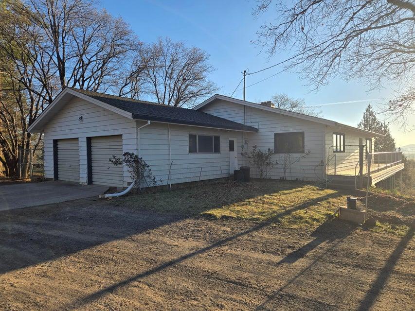 697-775 Bauer Road