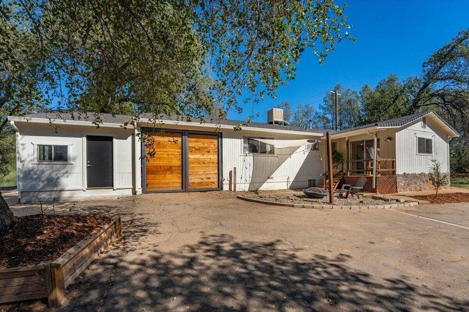 12764 Charters Lane