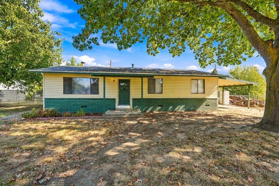 222 Mariposa Avenue