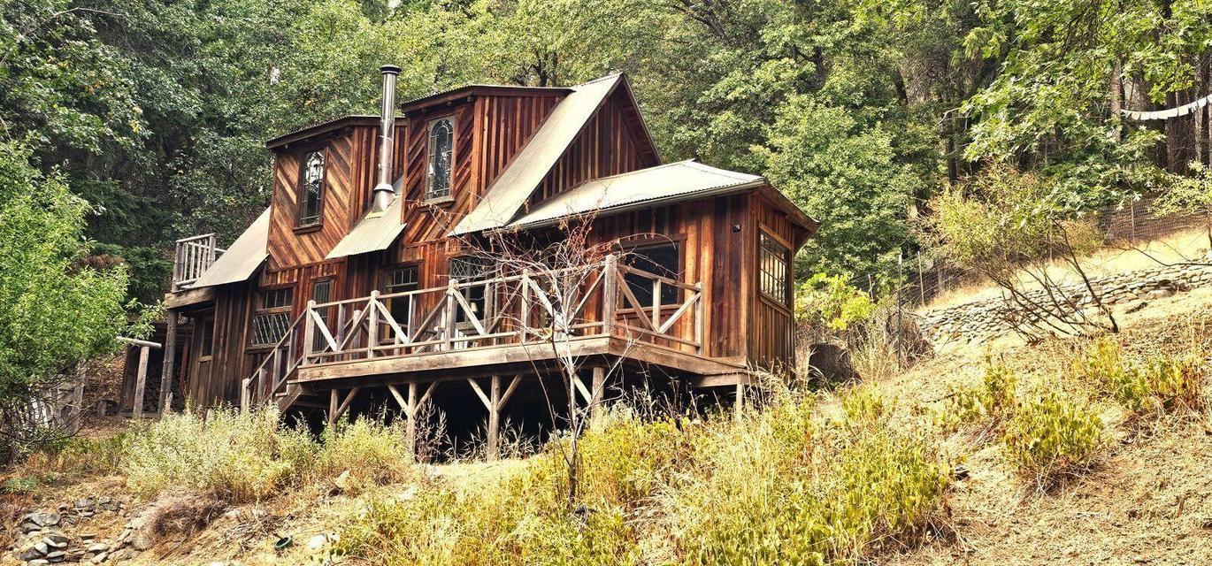 661 Drinkwater Gulch Road