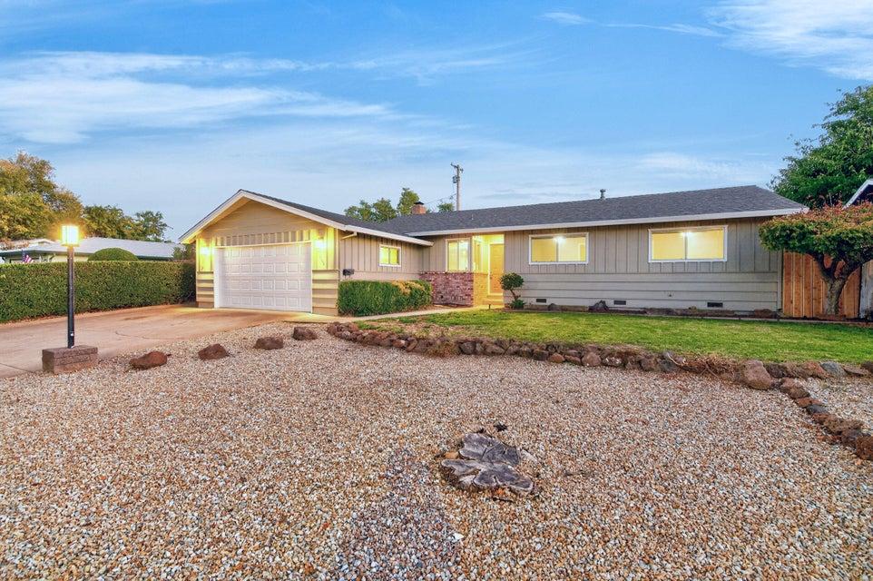 2069 Meadowbrook Drive