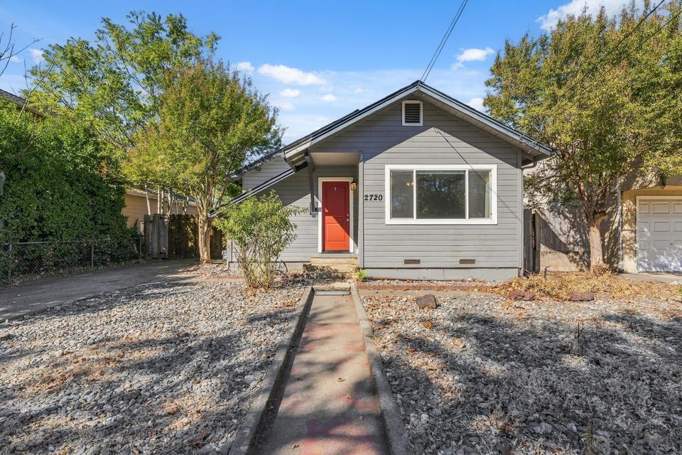 2720 Leland Avenue