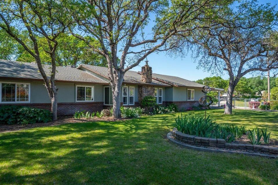 14965 Oak Knoll Drive