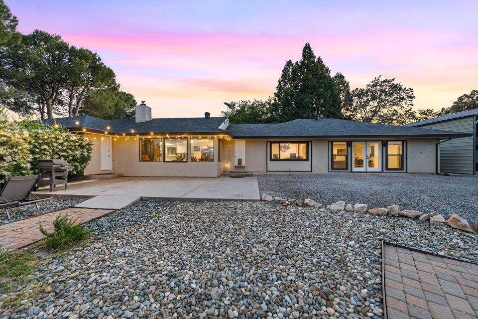 6905 Scotview Lane