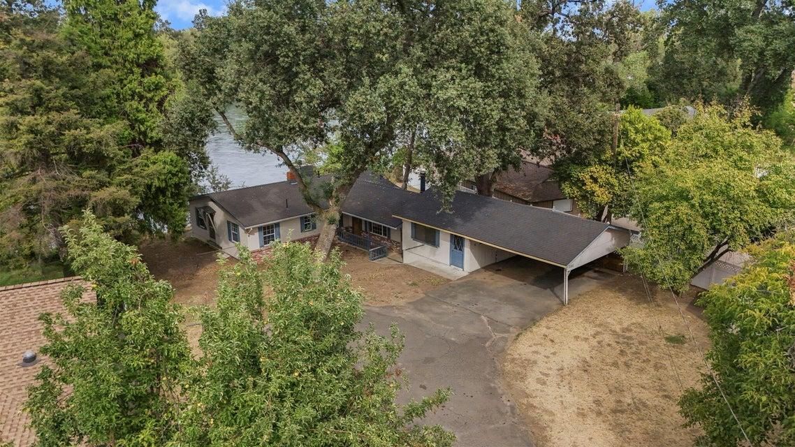 3261 Riverside Drive