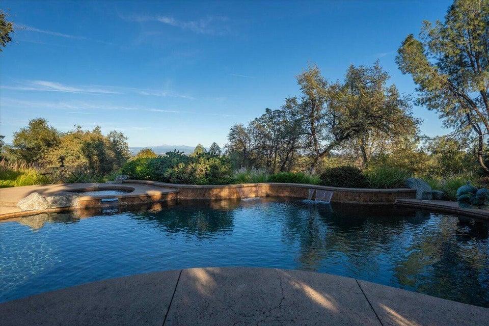 8707 Knobhill Circle