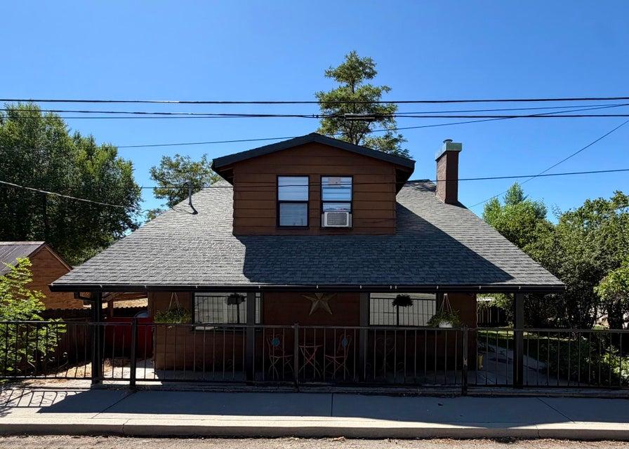 570 Lowry Street